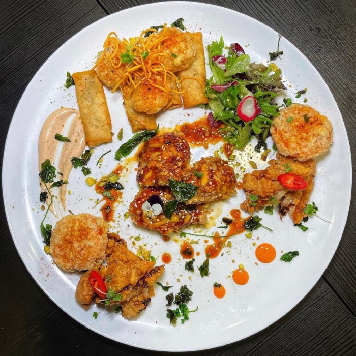 Fried chicken, Spring rolls, Fried fritters or balls served at Who’s Café. 